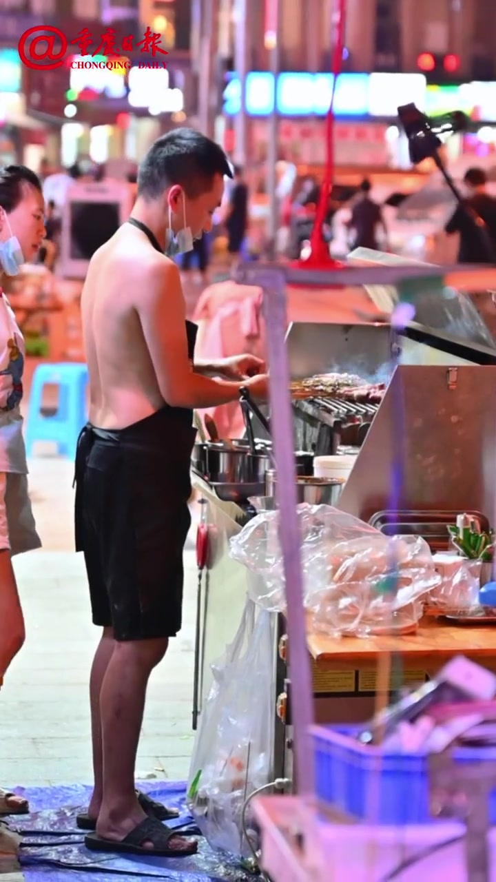 即使深夜,也要用心照顾自己!来看看重庆夜宵天花板都有哪些?