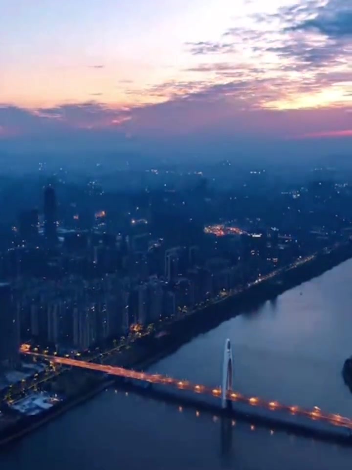 赚外国人的钱,为中国人办实事,福建商人陈德启做到了……