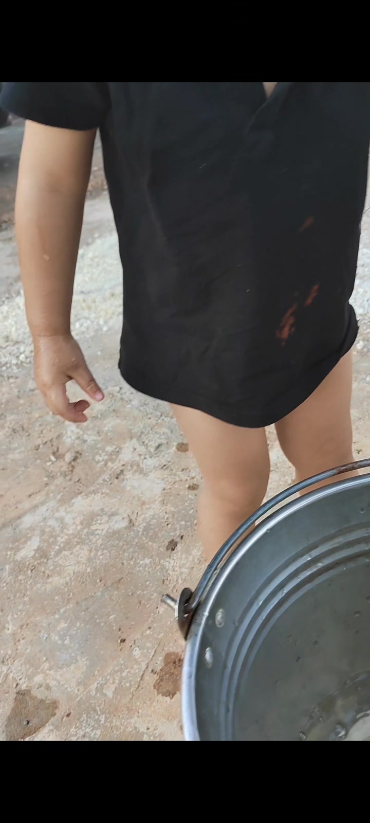崽崽一岁零九个月,爱上鱼巴巴