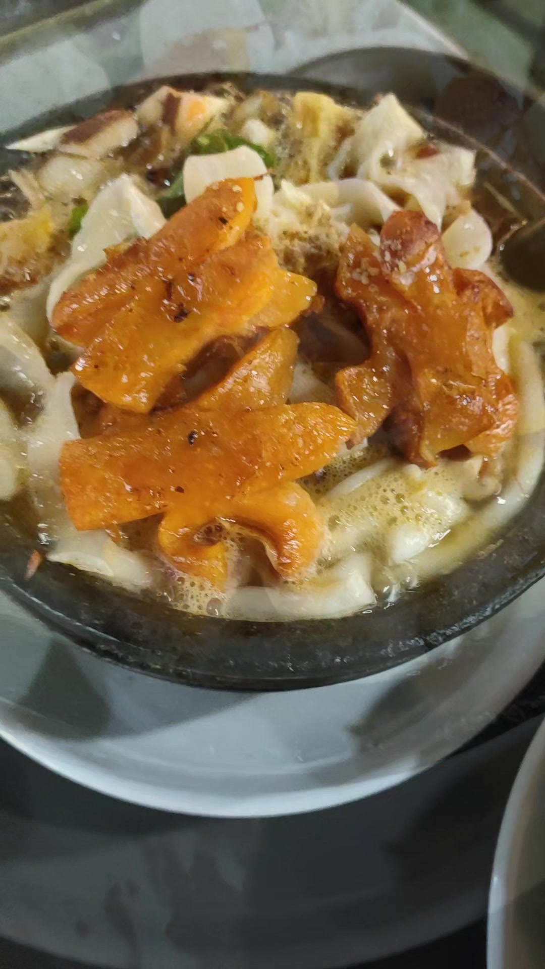 砂锅土豆粉,酸辣粉