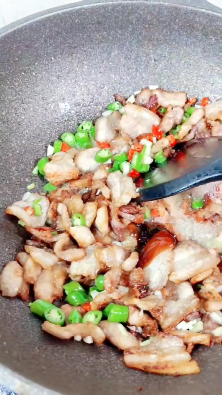 五花肉炒鲍鱼——简单省事又好吃