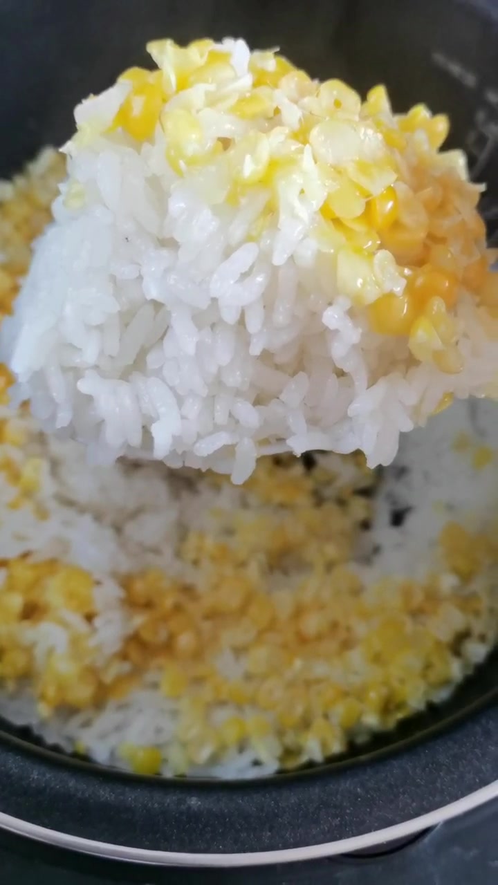 玉米粒稻花香米饭