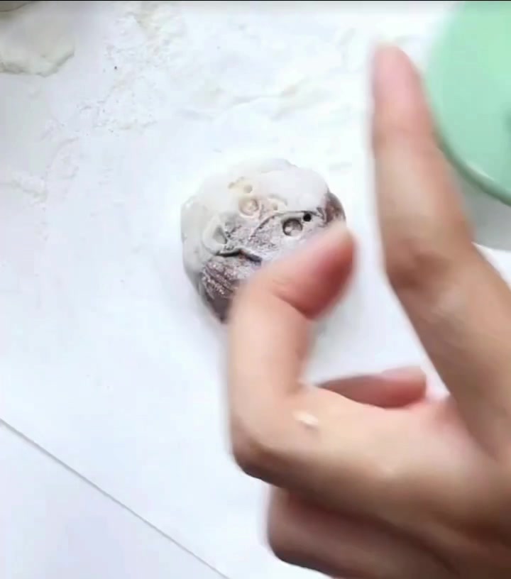 软软糯糯的双色小熊冰皮月饼,在家也能做