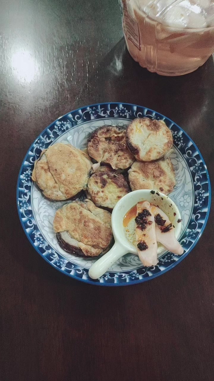 营养早餐鸡蛋茄饼