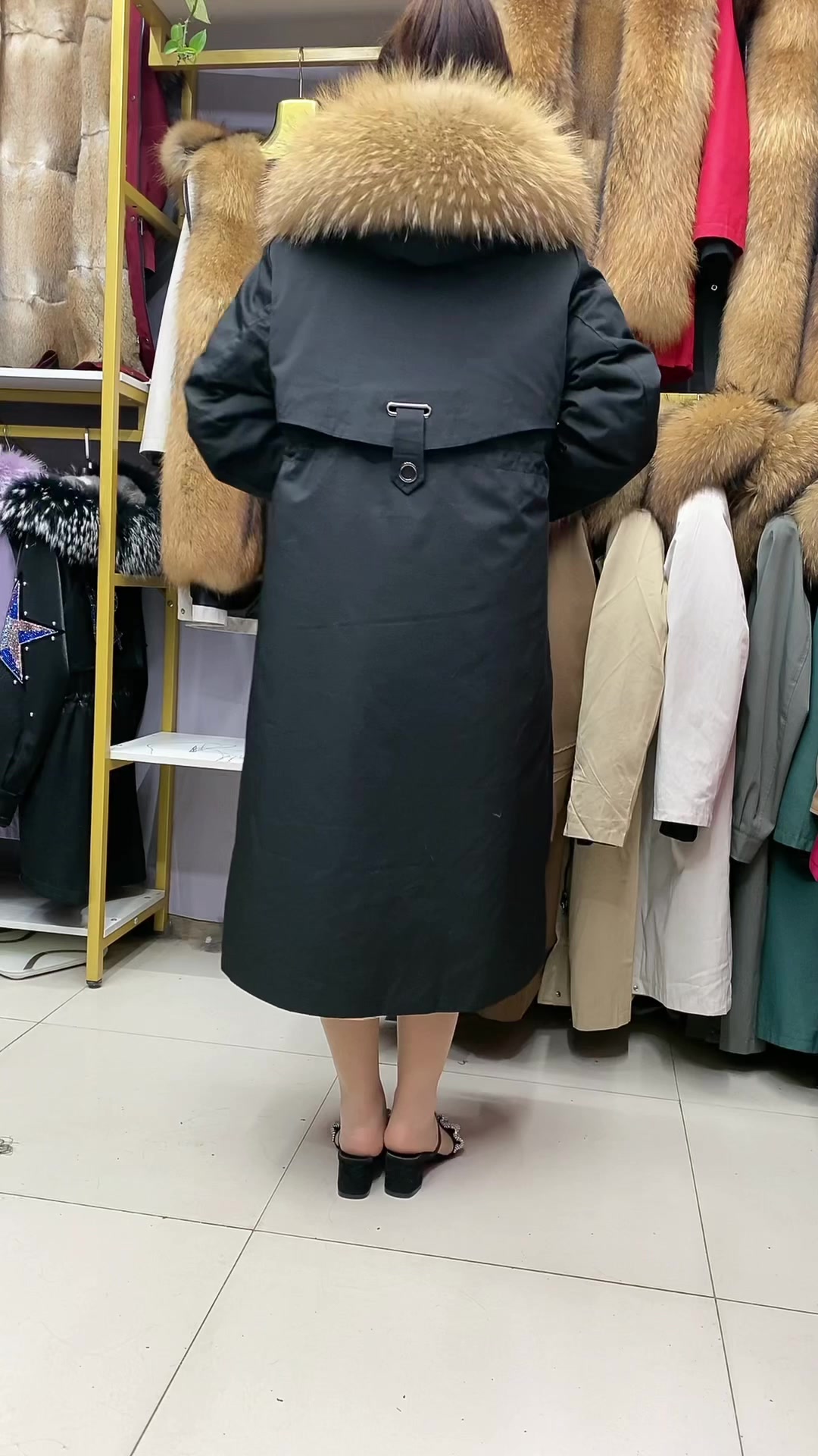 女士皮草派克服长款松貂内胆