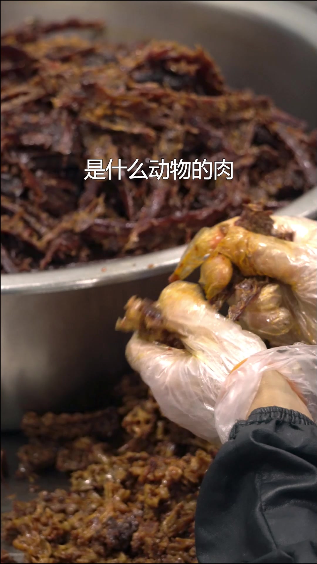 无骨鸭脖肉脱骨过程曝光视频为证真实可信