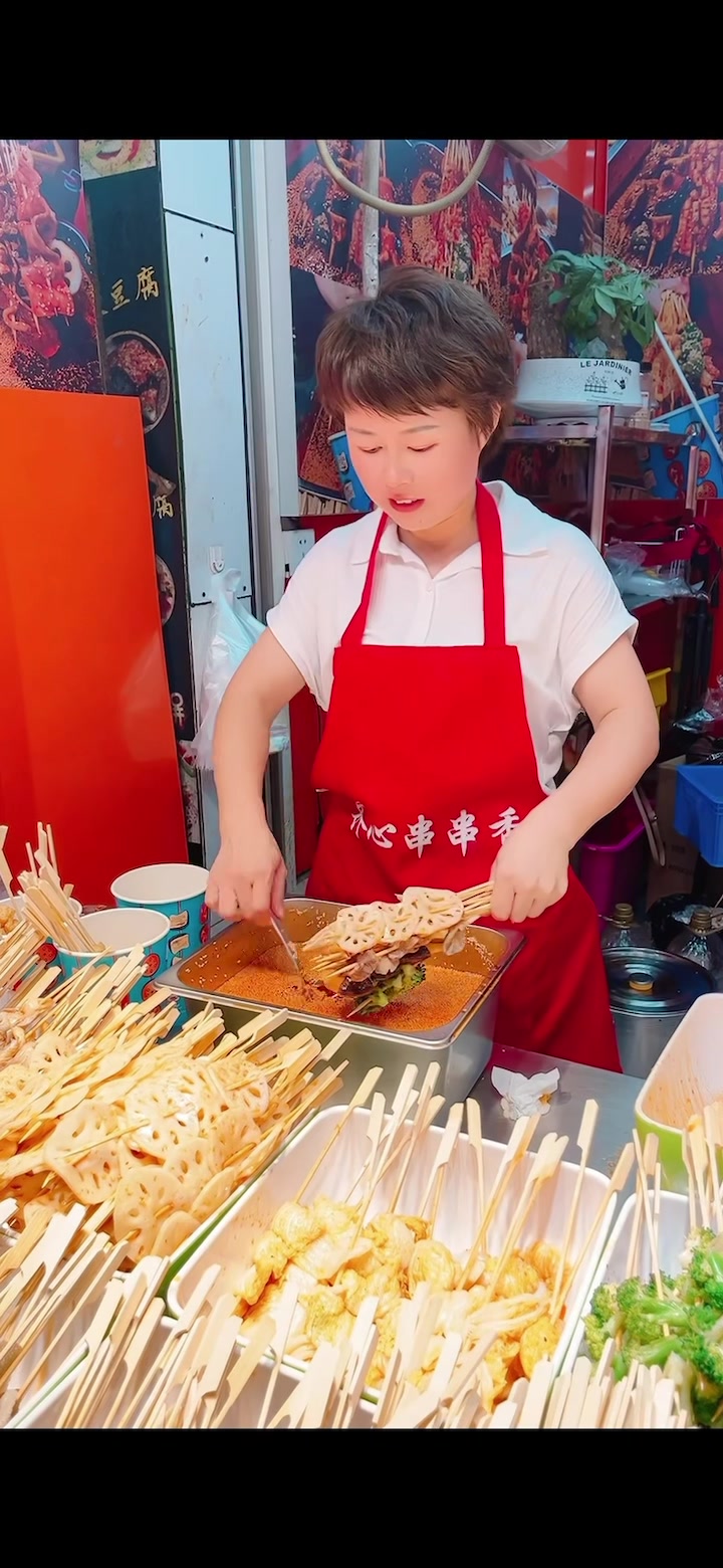 一个人在广州摆摊做串串