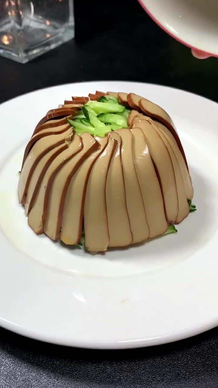 凉拌鸡蛋干。好看又好吃。简单又方便。喜欢的收藏。