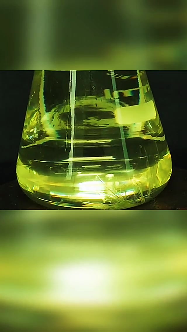 用化学方法生长漂亮的硫磺晶体。科普 达人