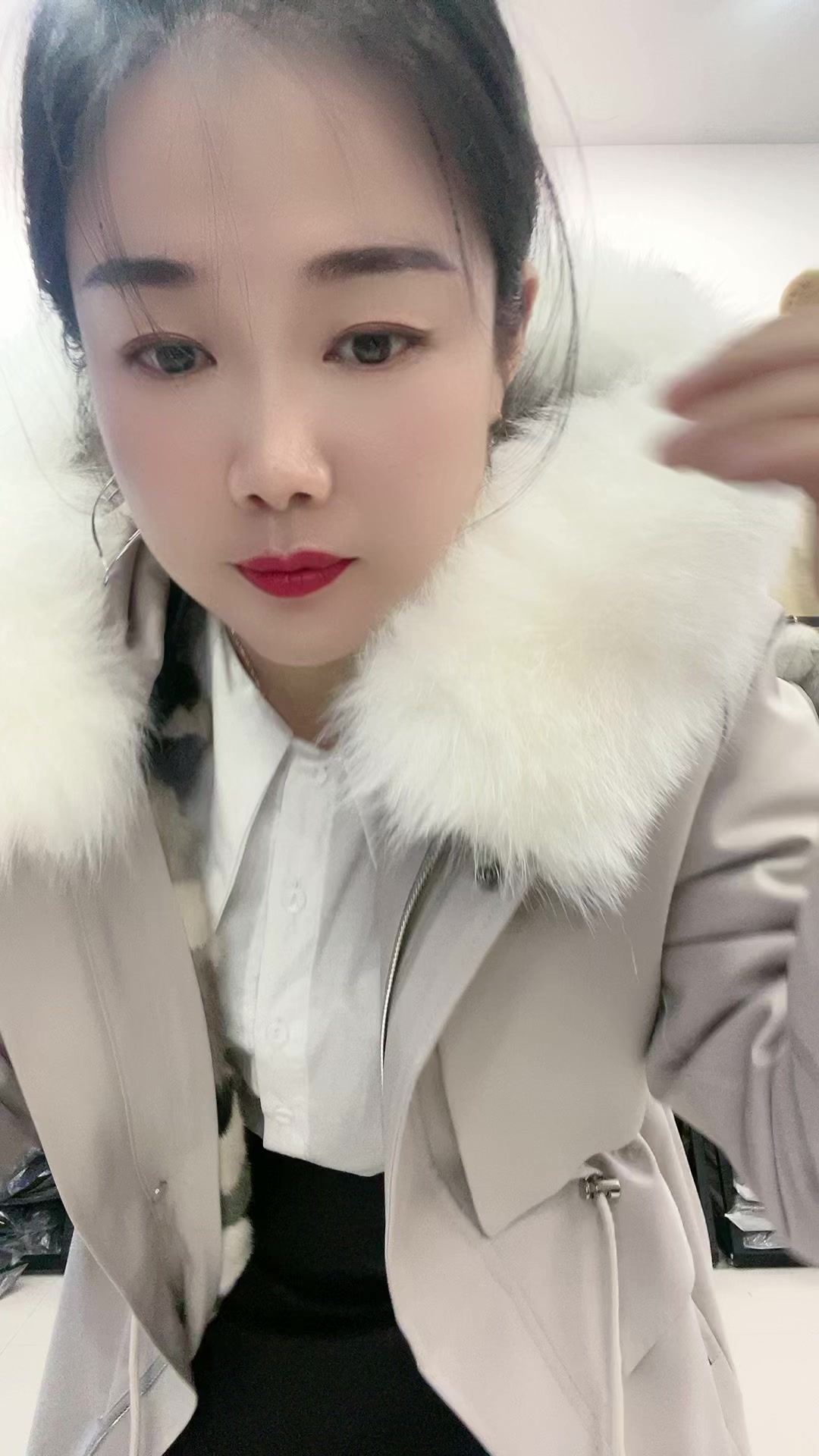 女装派克服,内胆可脱卸,冬天保暖必备款哦