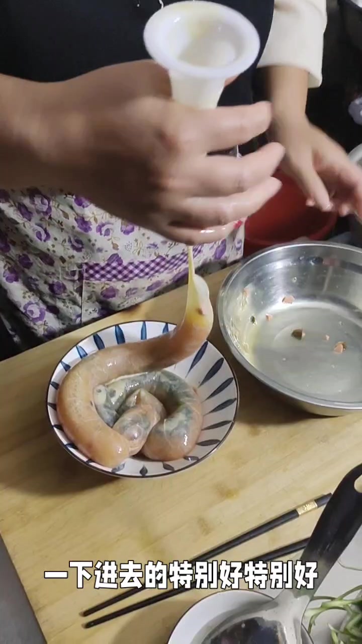 自己罐的鸡蛋皮蛋肠