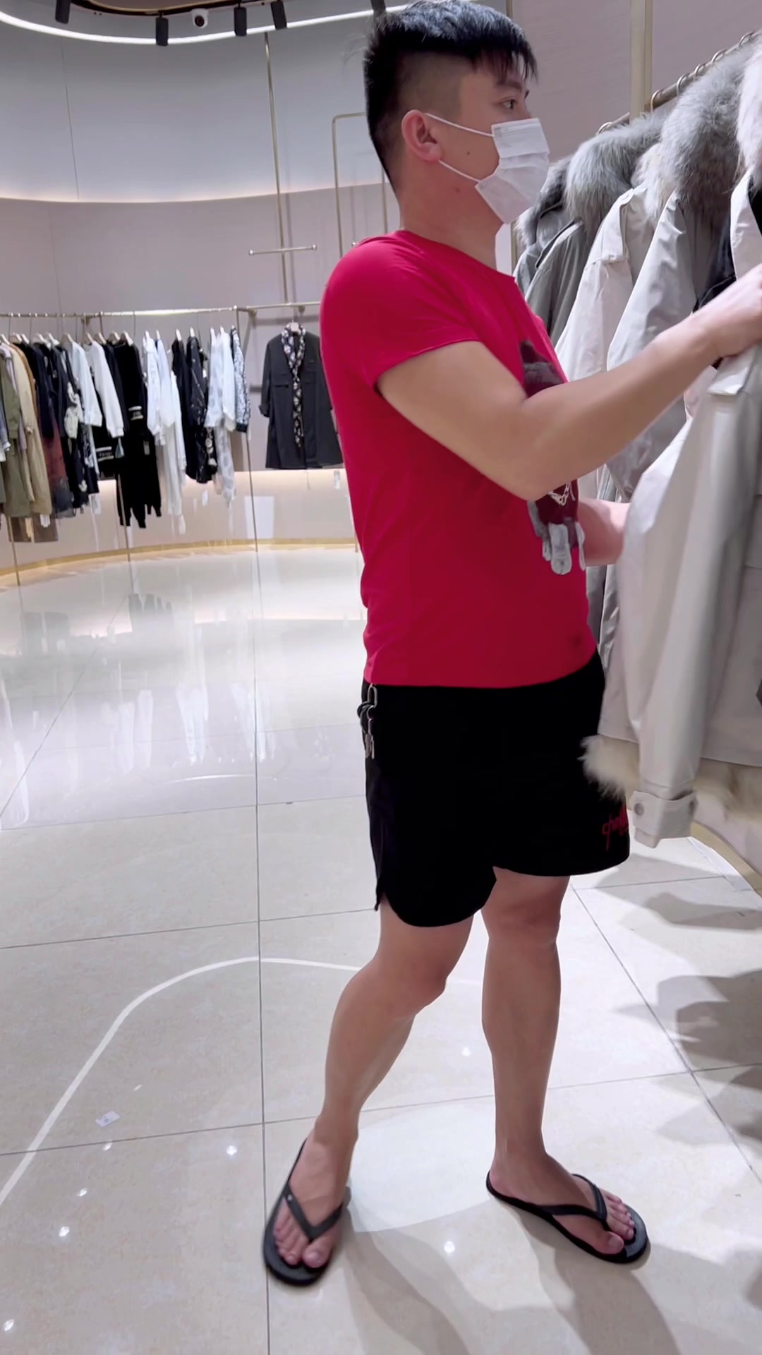 偶姿22冬装皮草派克服羽绒服 撤柜品牌折扣女装尾货批发时尚穿搭