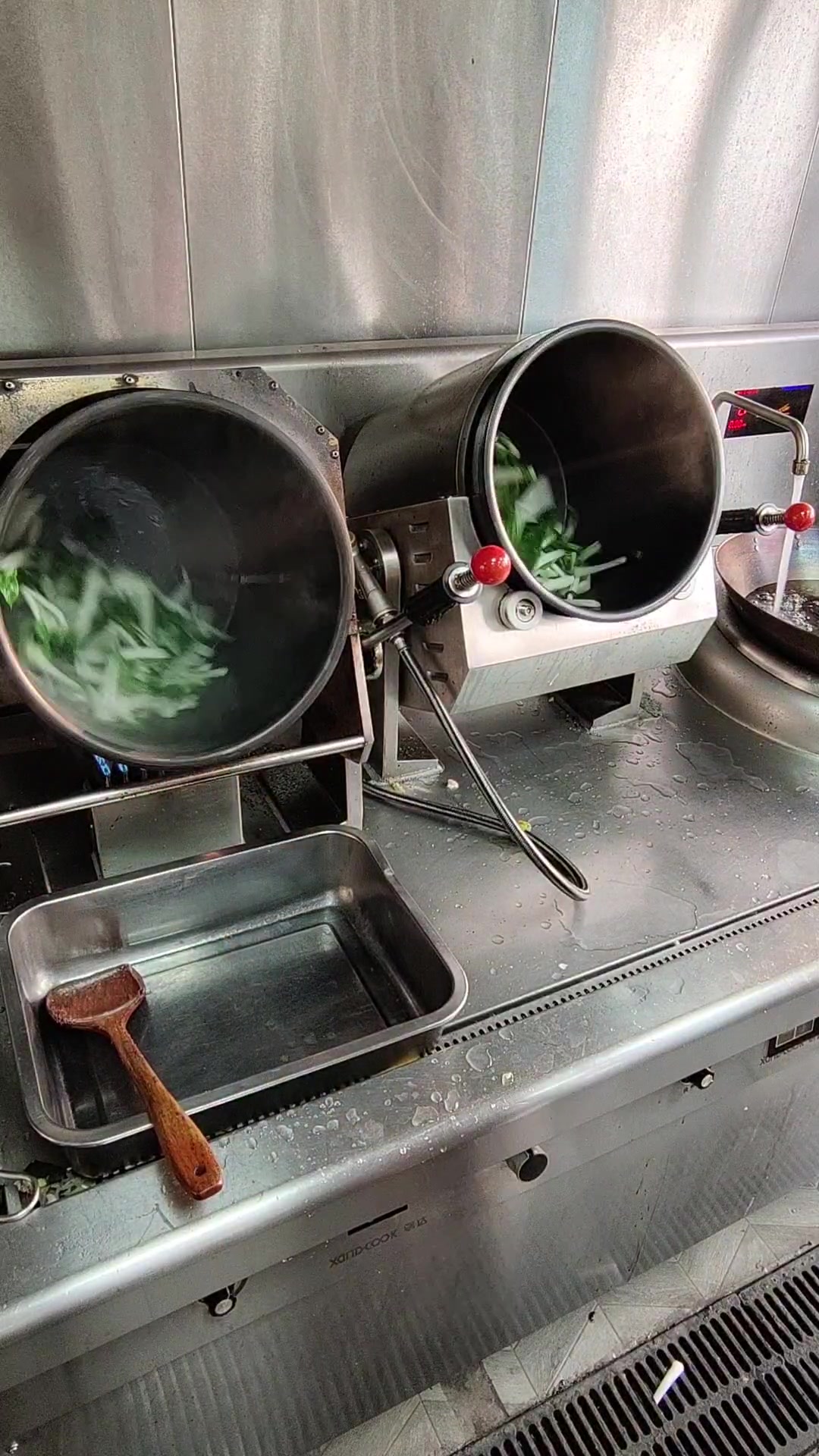 自动炒菜机,炒粉机,炒饭机