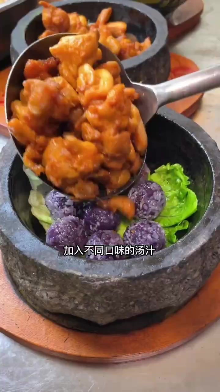 石锅泡泡鸡出餐快省人工