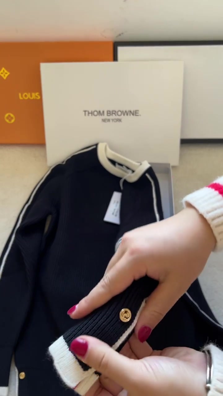 THOMBROWNE汤姆布朗 开箱视频 毛衣