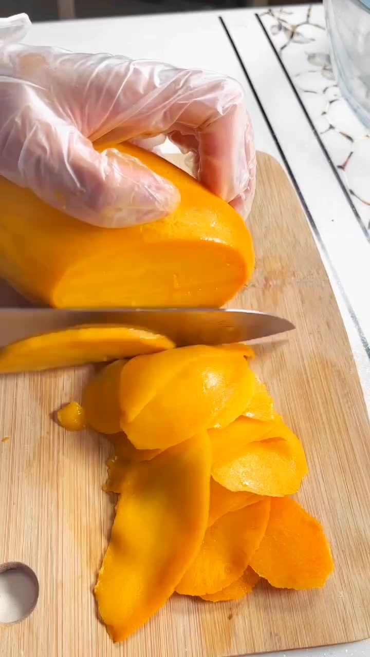 不会失败的配方和做法,非常好吃的芒果千层蛋糕分享给你们