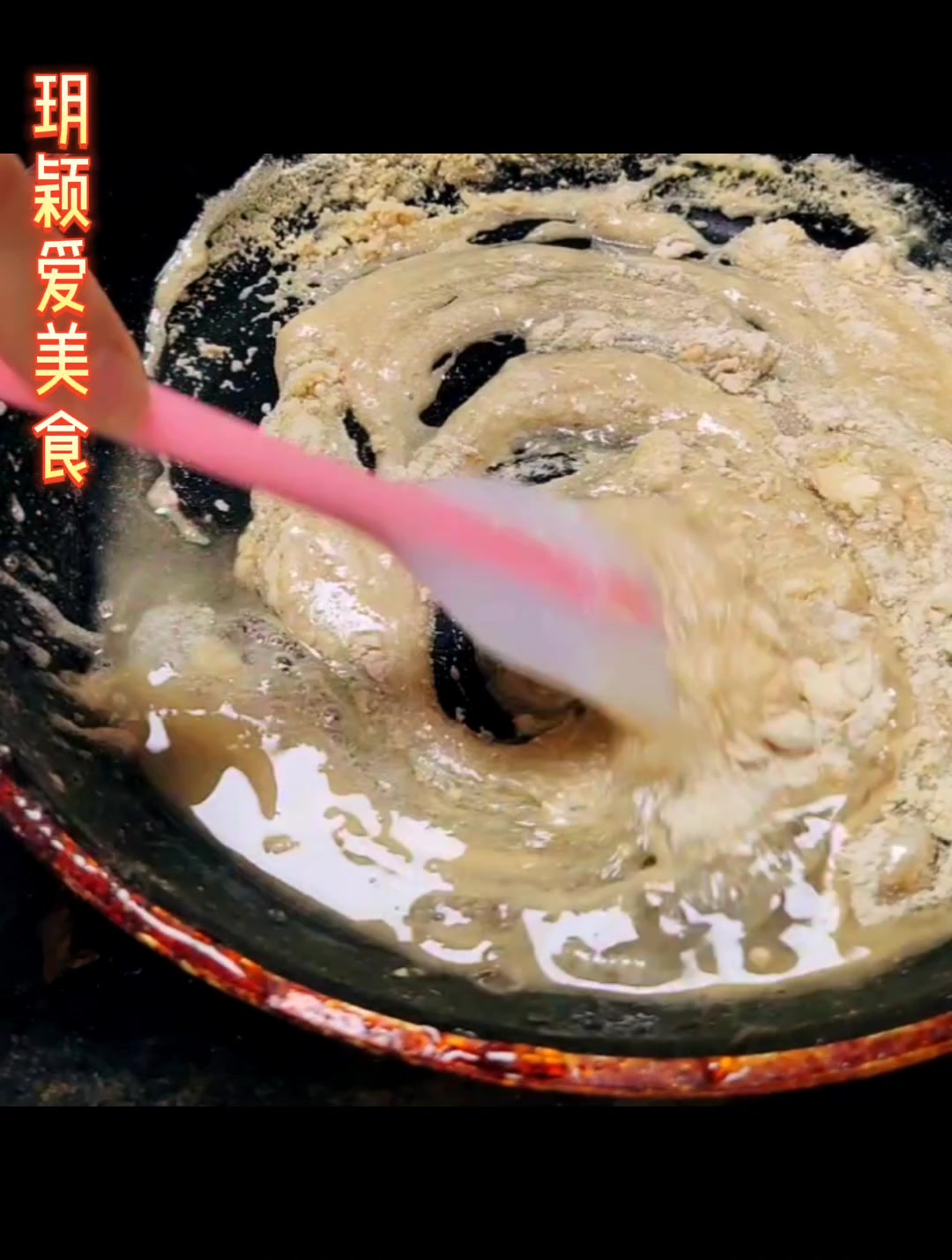 不用棉花糖,自己熬糖浆来做牛轧糖,而且做法非常简单
