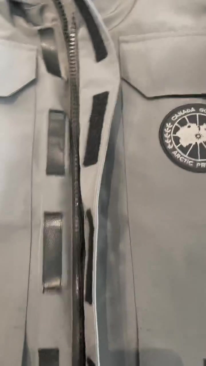 原来加拿大鹅黑标远征羽绒服这么保暖御寒,怪不得北方人都喜欢