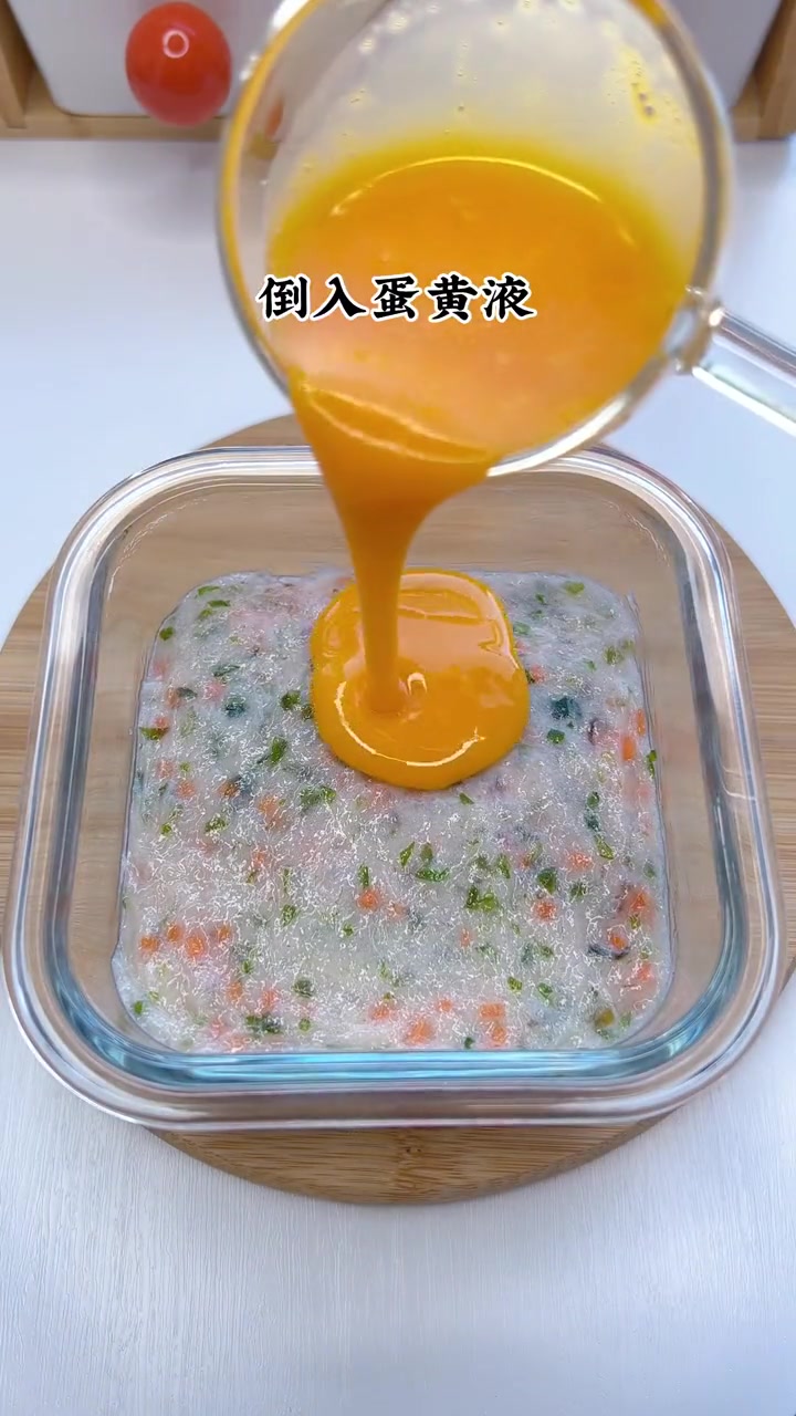 妈妈在忙也要给宝宝做这个裙带菜鲜虾糕