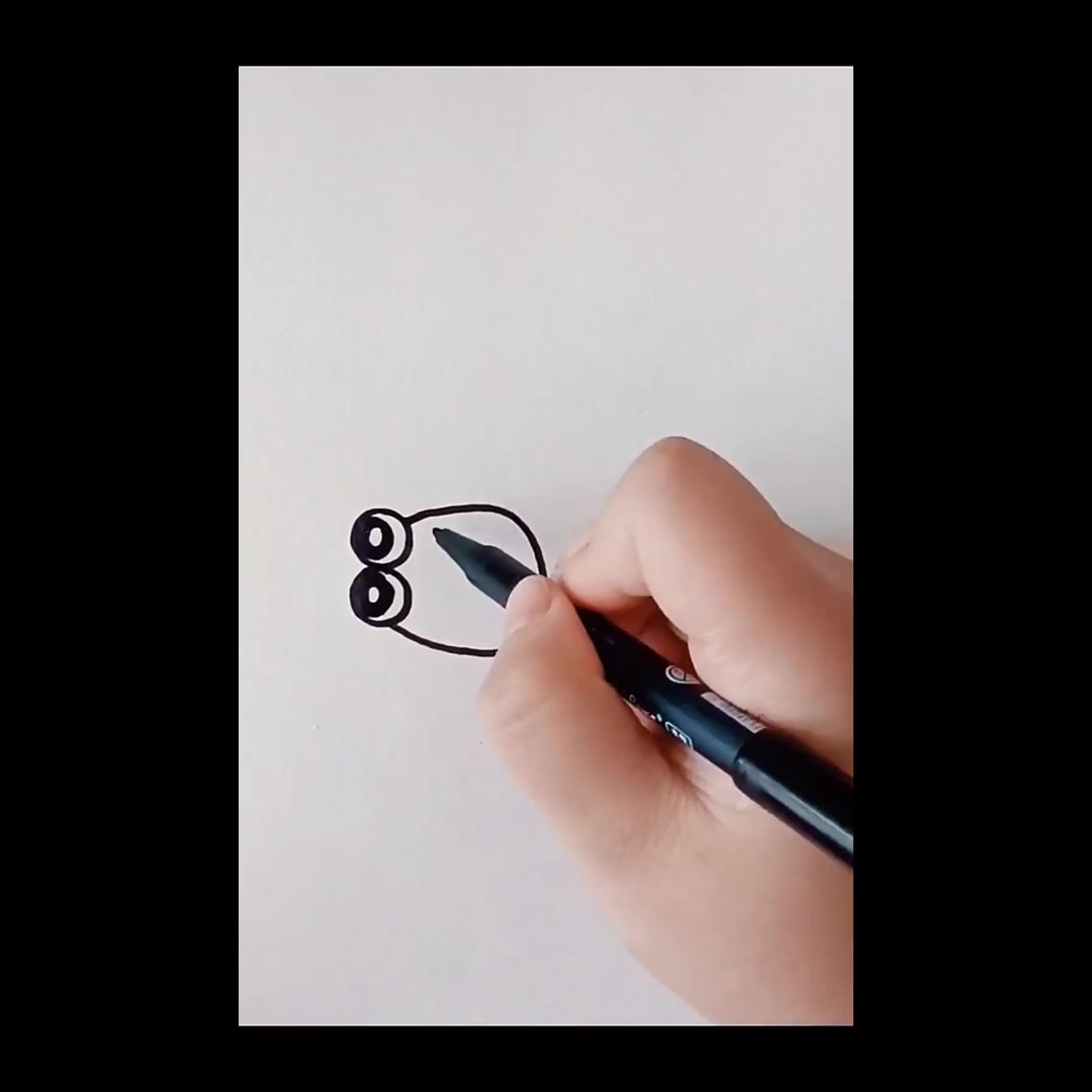 简笔画金鱼在水里吐泡泡