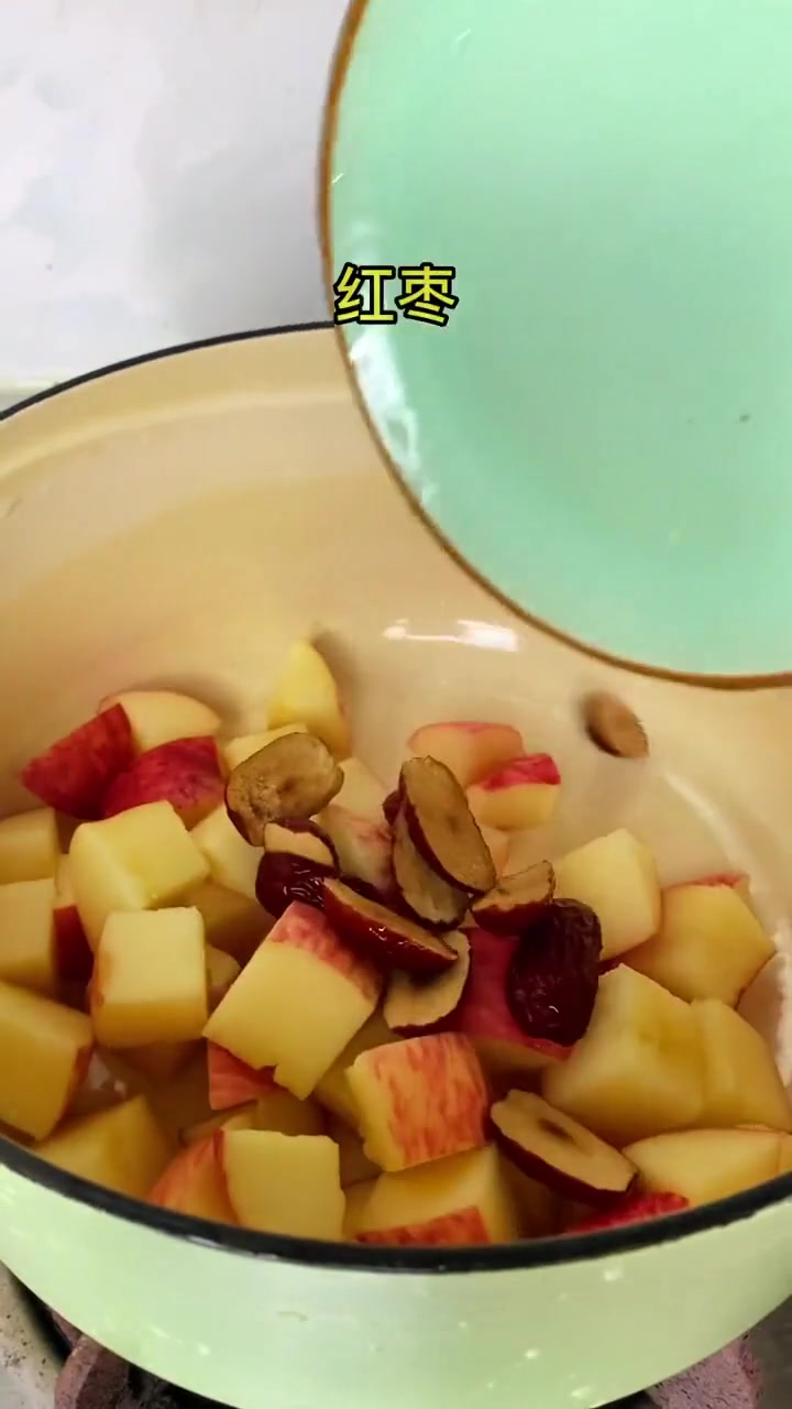 产后有肉肉的宝妈,快试试这碗月子水果汤