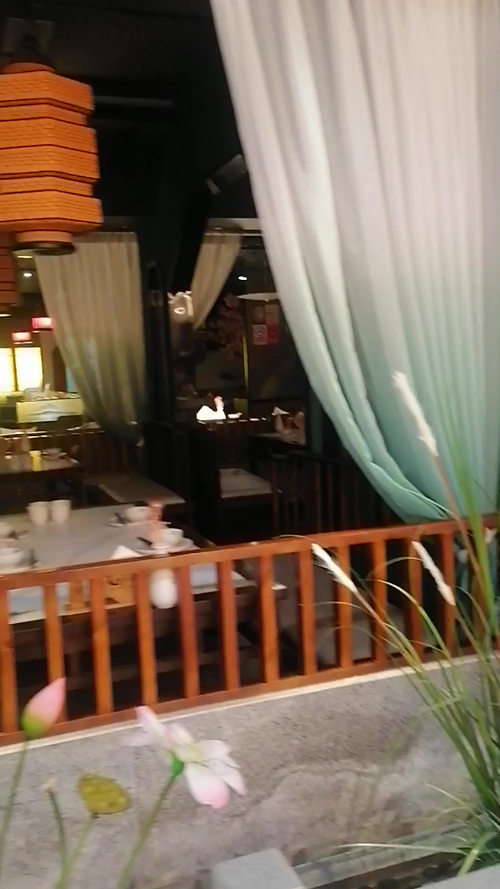#美食侦探# 日月光@江南纪 这是一个拥有40多家的连锁饭店,让人心动美动美食。
