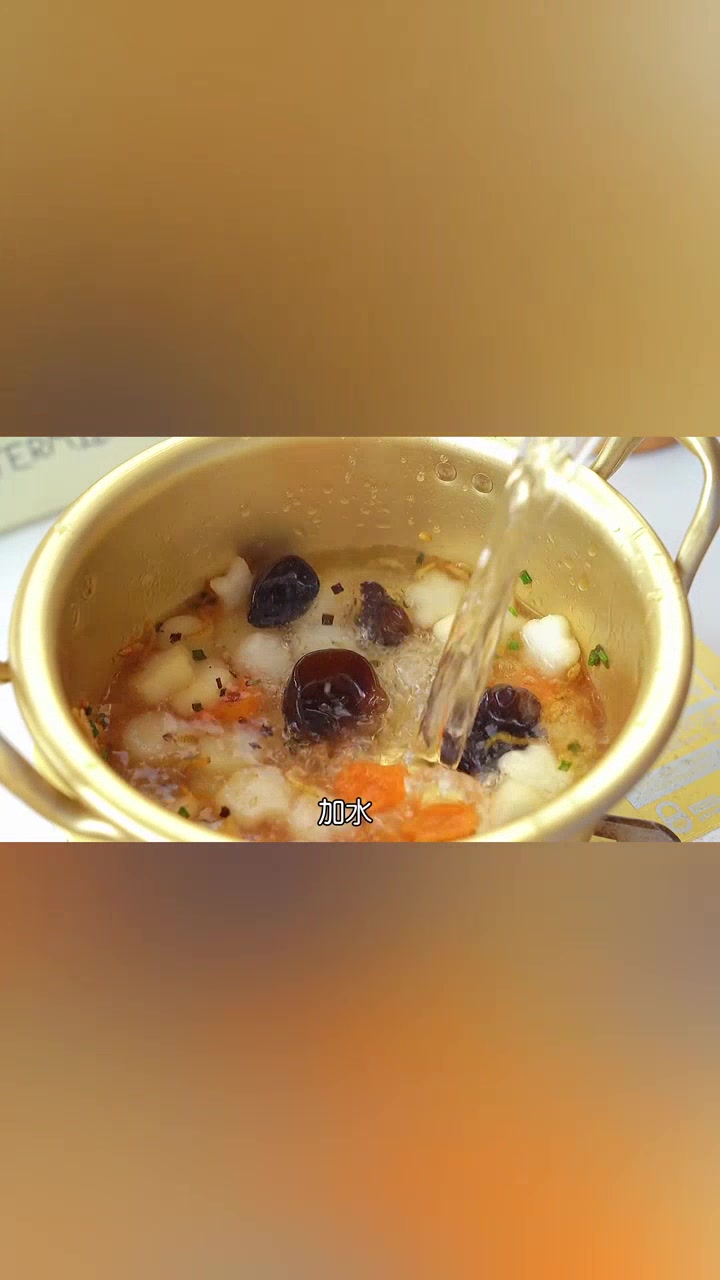 冬瓜肉丸汤十分钟就能搞定有肉有菜有汤!