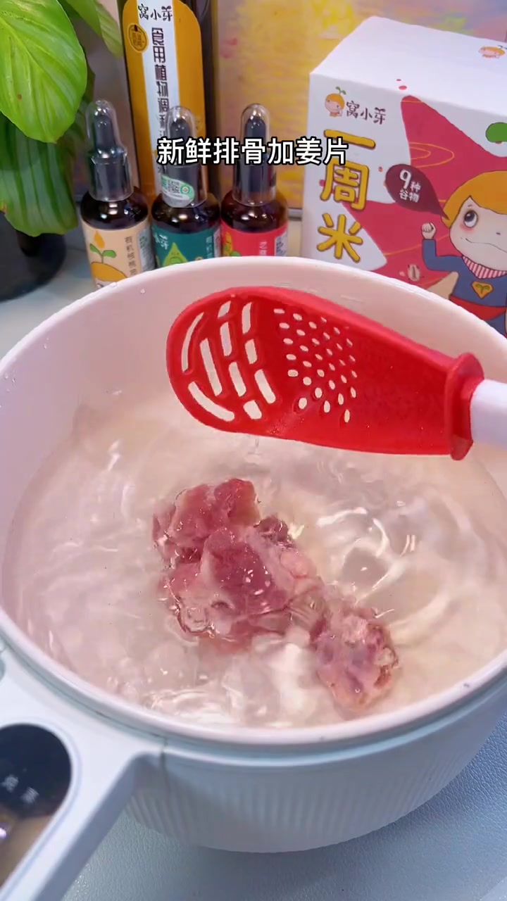 七个月以上宝宝辅食可以过渡到小颗粒食物啦