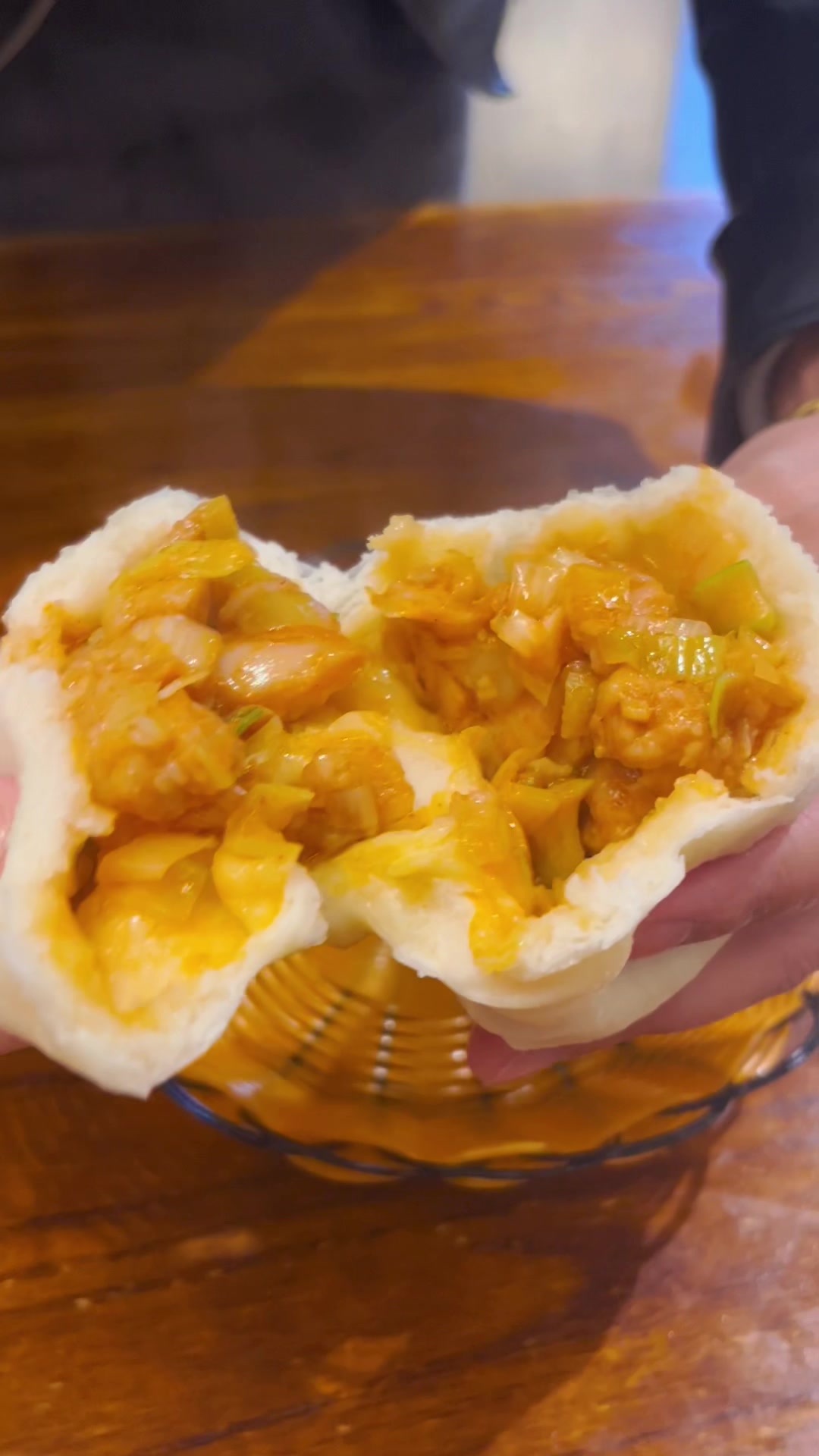 包子经常吃,奥尔良鸡腿肉馅的包子恁吃过吗?皮薄肉厚我能吃3个