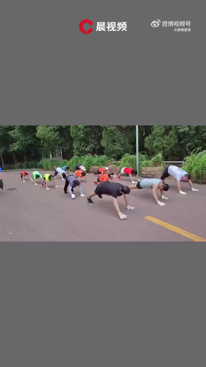 爬行运动突然爆火!医生紧急提醒