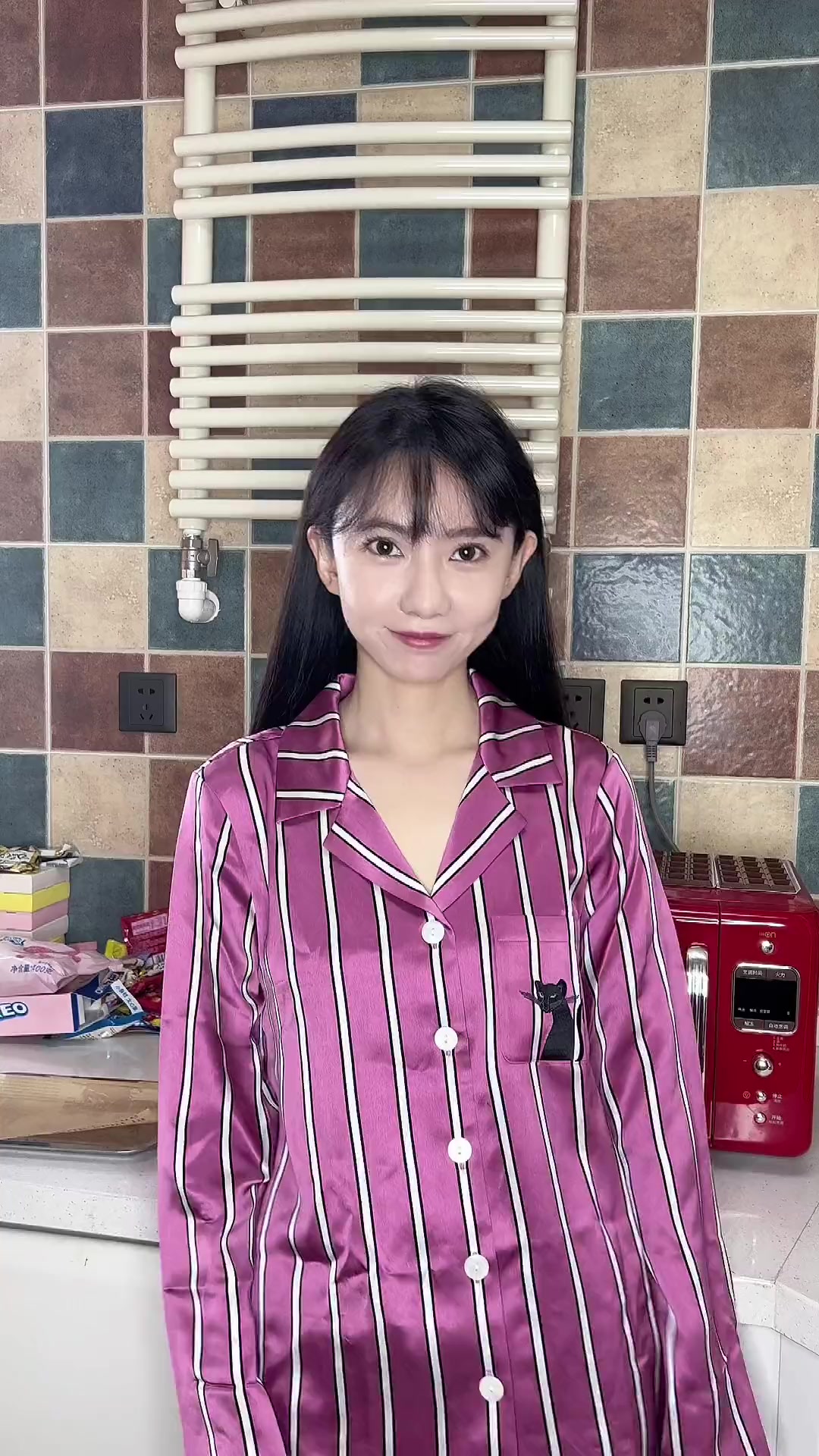 自己做巧克力=把巧克力融化再凝固!@刘萌萌 #星动向#
