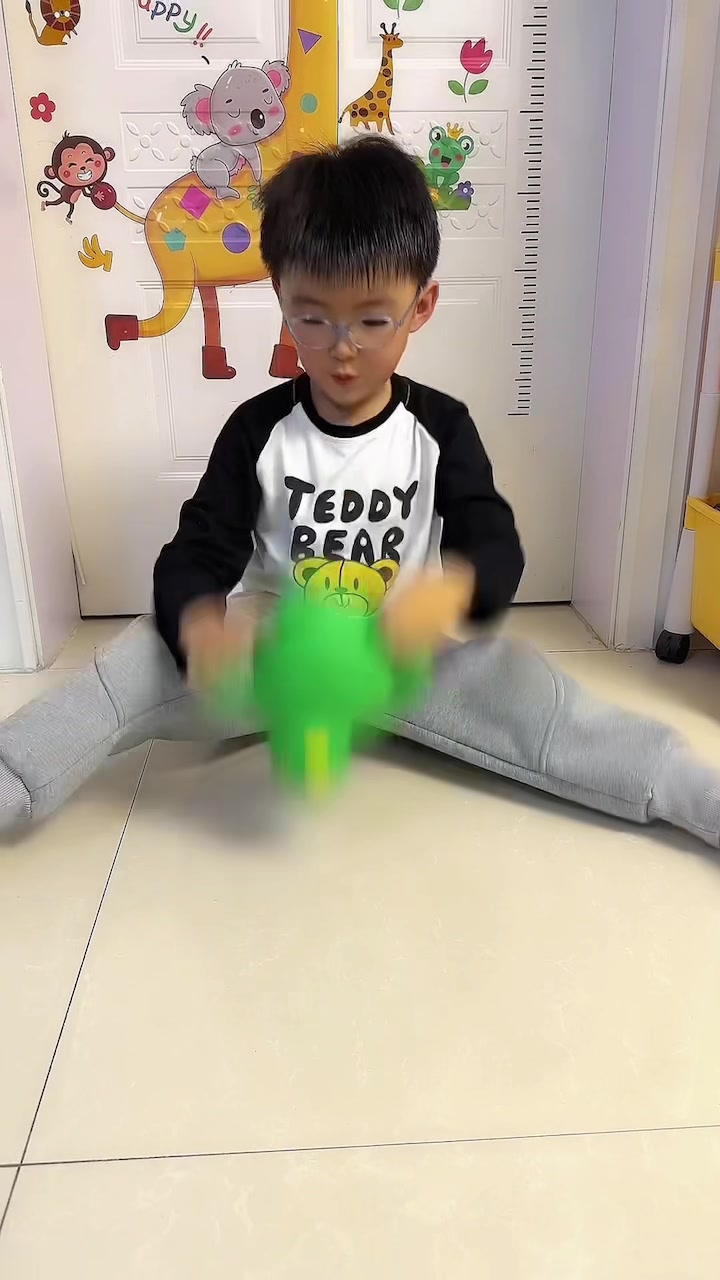 哇趣,这绿头鱼真的好丑萌,玩起来超解压!哈哈