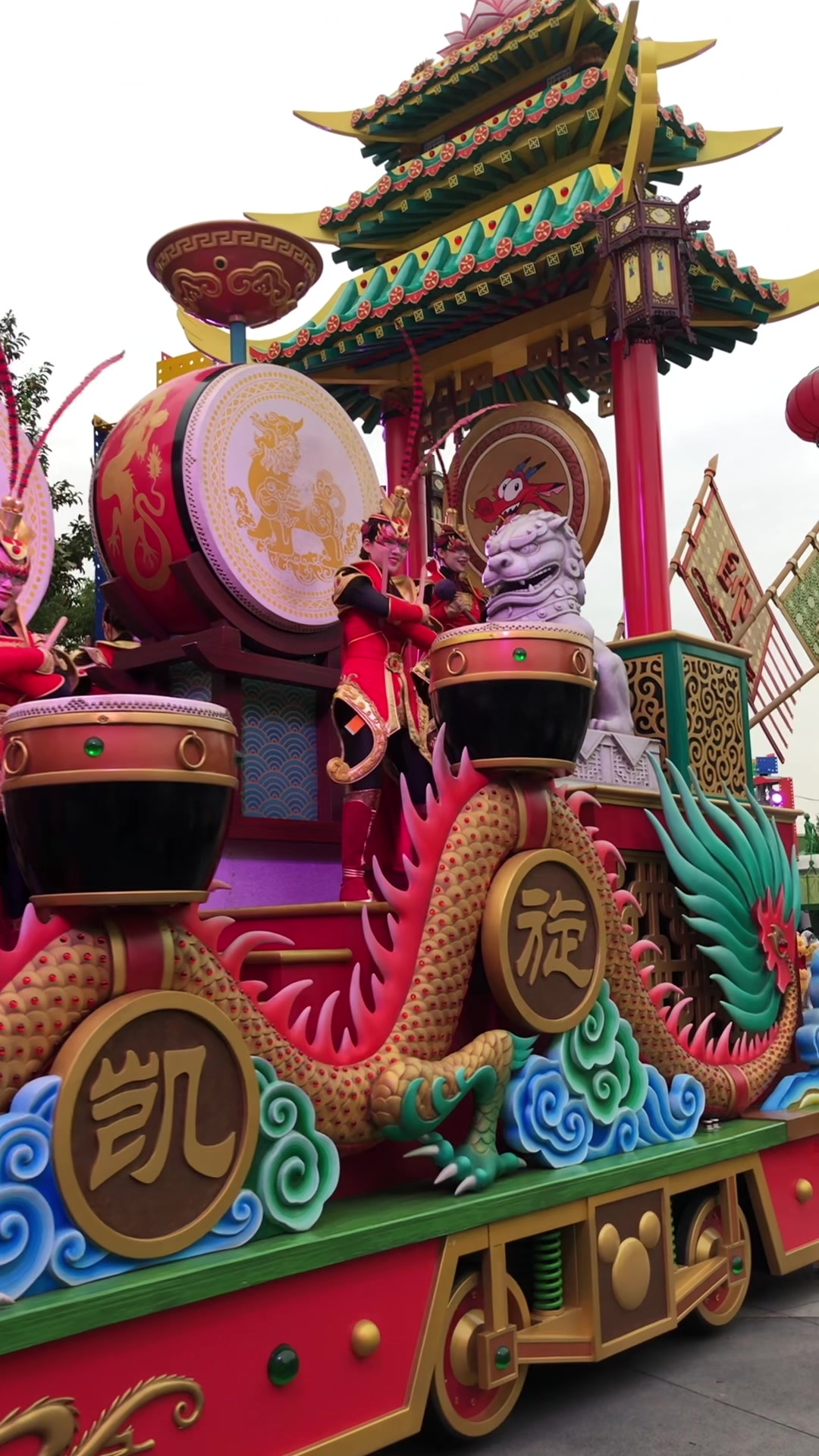 上海迪士尼今日开园啦,安娜公主,尤金王子没有来上班