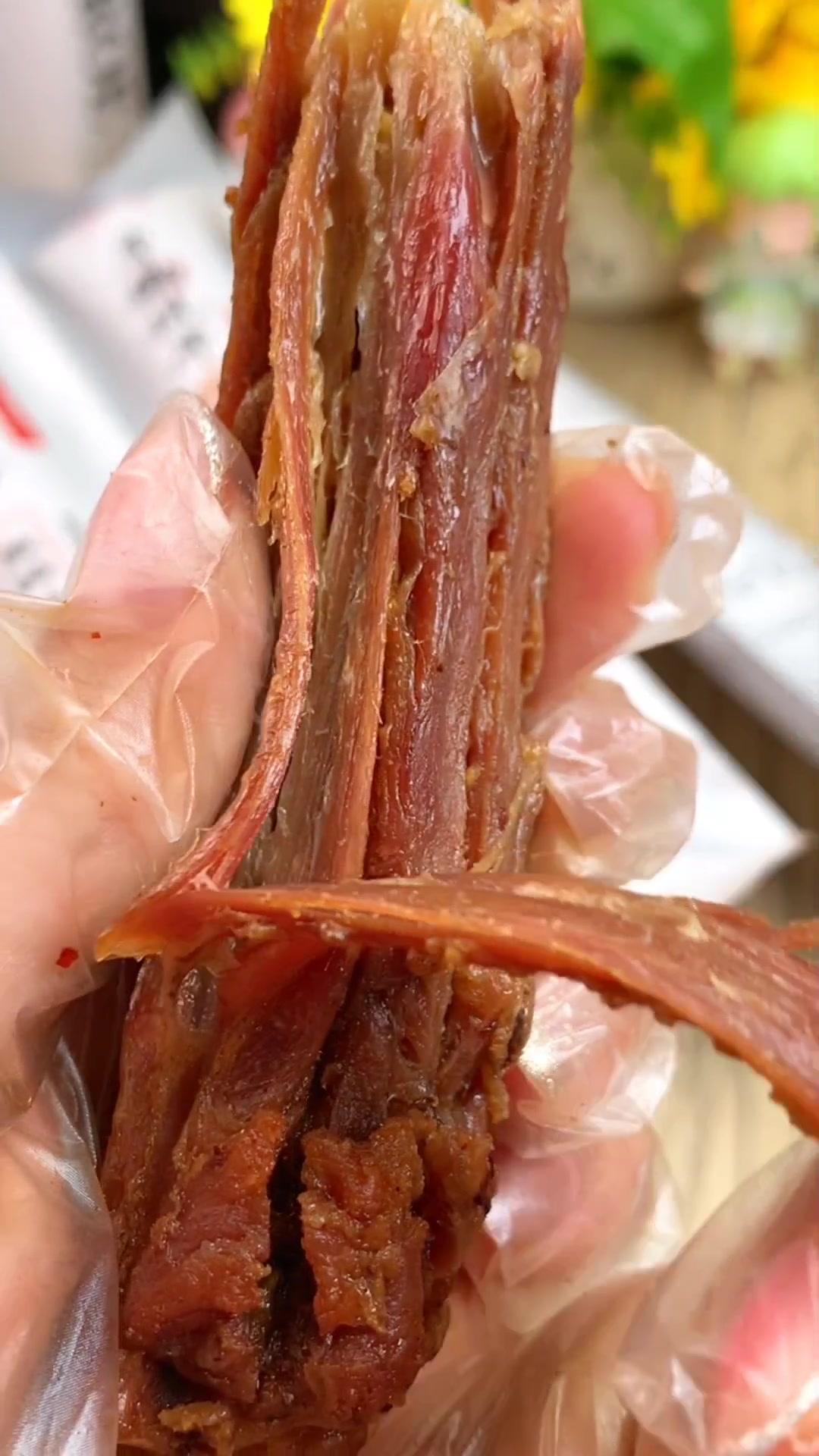 麻麻辣辣手撕鸭脖