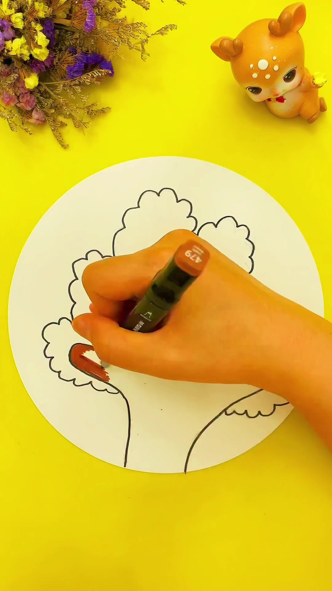 马克笔画:手掌创意画大树