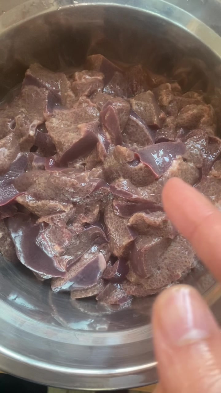 洋葱炒猪肝怎么做才好吃