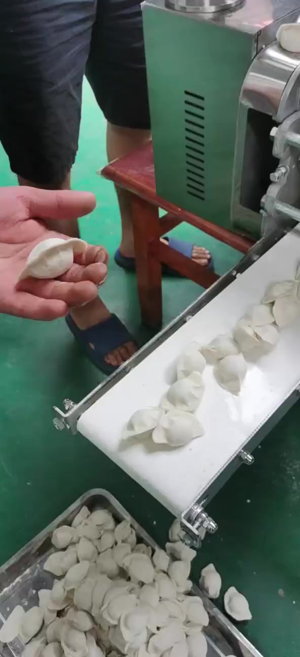 新款换模具饺子机,一台机器可做不同克数饺子,锅贴等