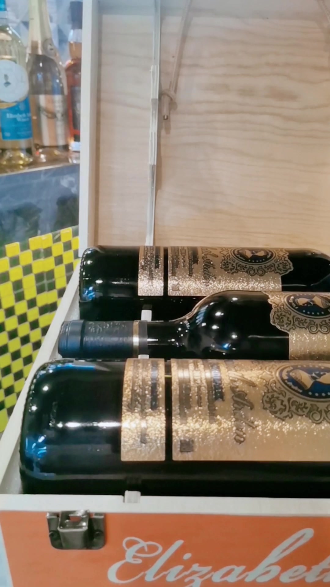 稀有珍酿,万里挑一 伊丽莎白雅顿公爵干红葡萄酒 开箱视频