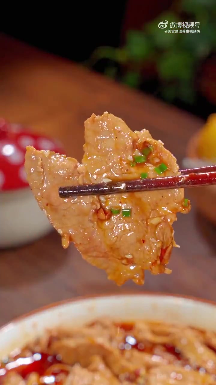 长城午餐 水煮肉片的家常做法,肉片滑嫩麻辣鲜香!