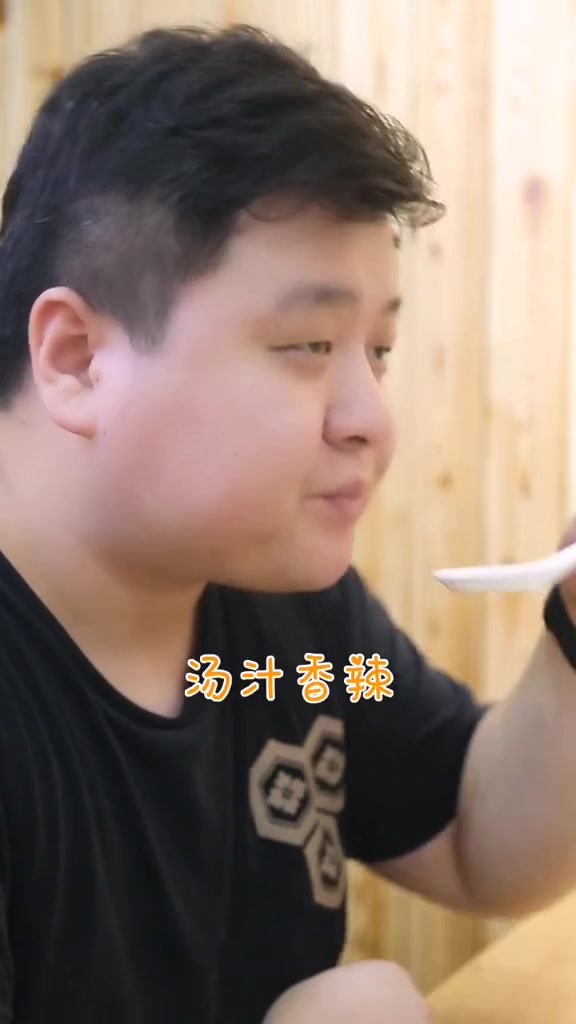 辣家龙虾 山东我爱了 和手一样大的 小龙虾 你吃过吗!潍坊 美食 +小助手