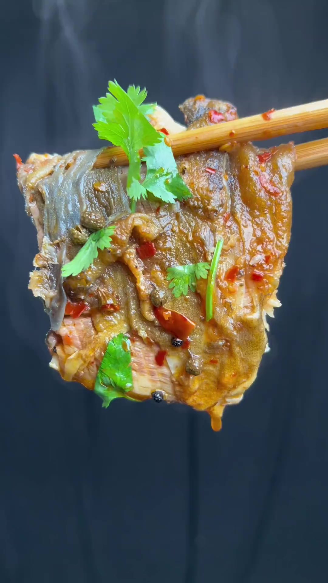 红烧鲤鱼 川菜 这样做的鱼真心好吃 很入味 赶紧试试