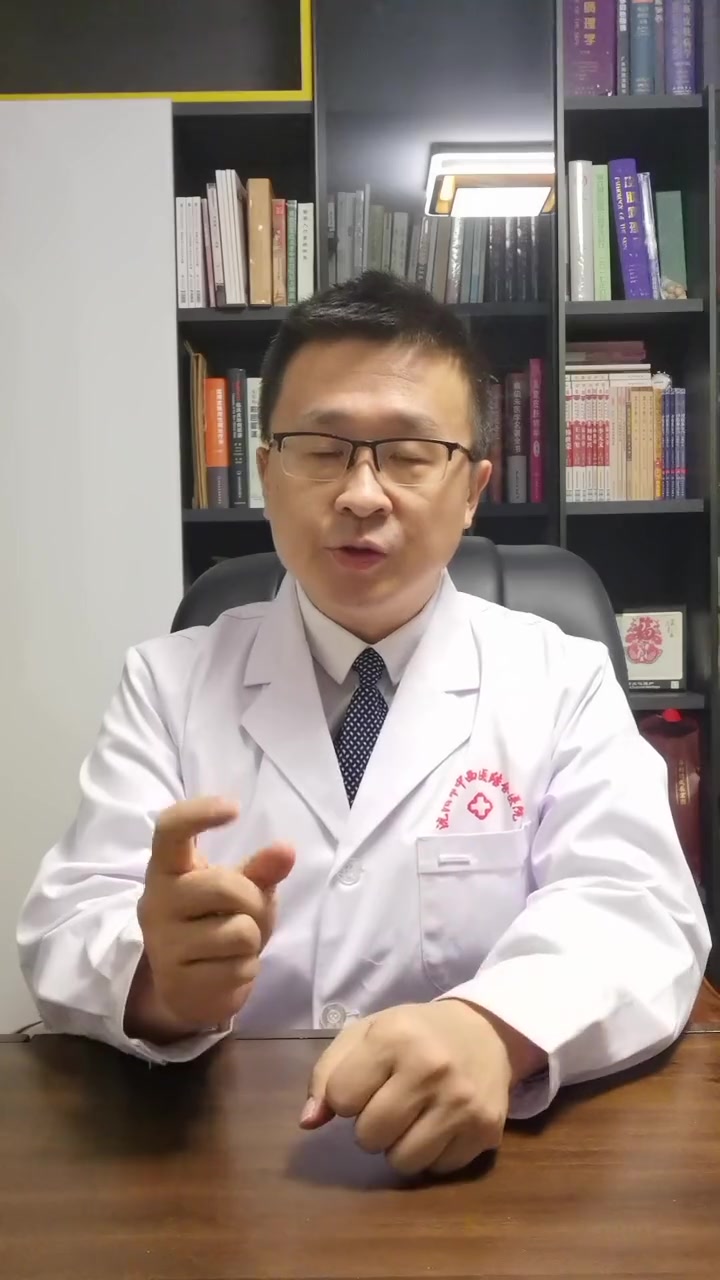 脸上出现褐色的扁平丘疹,扁平疣可以怎么办 科普 扁平疣