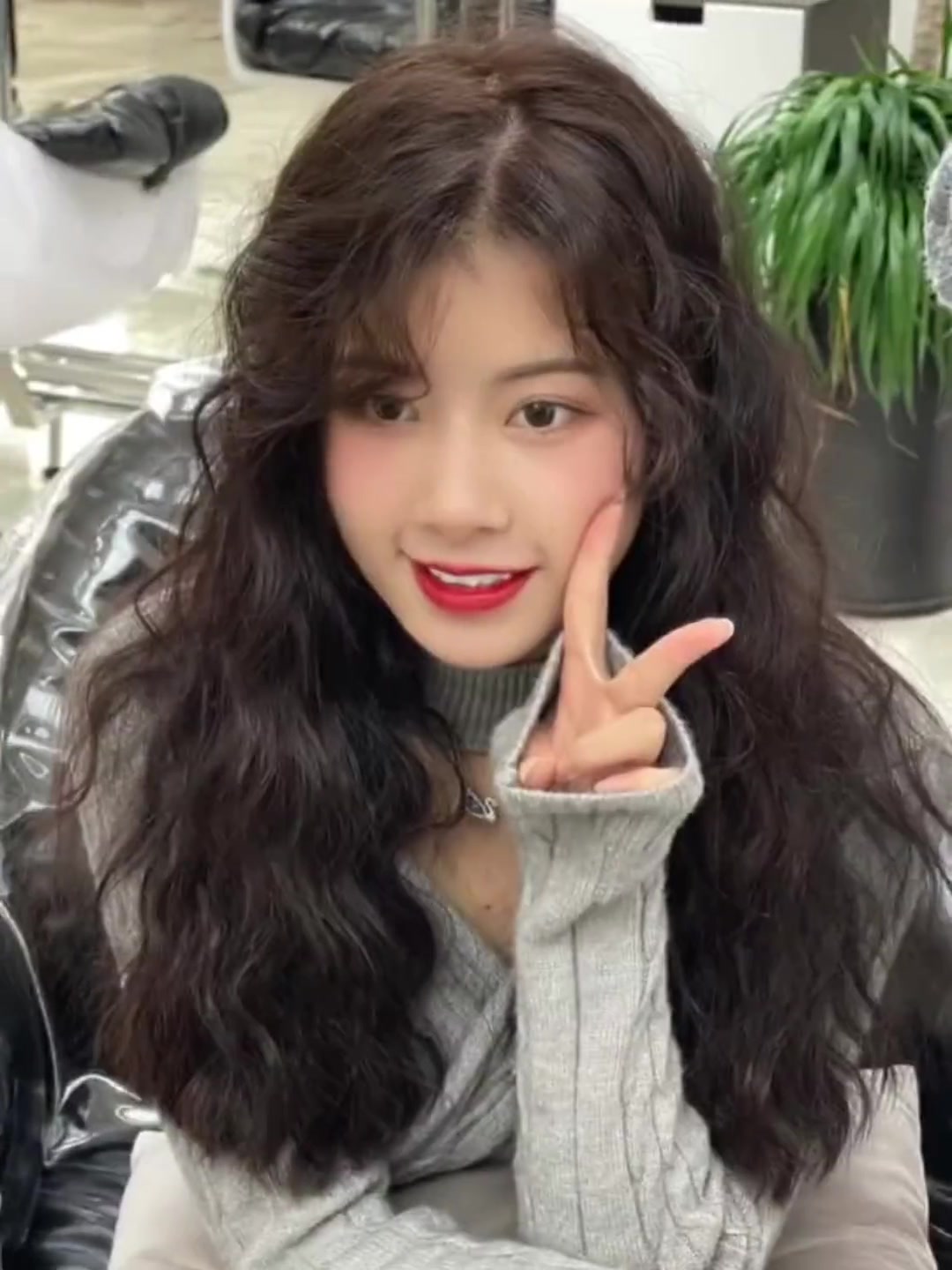 慵懒风韩系蛋蛋卷,大脸妹子别错过~ 长发烫发减龄 懂你的发型师 女生发型参考 北京剪发 根