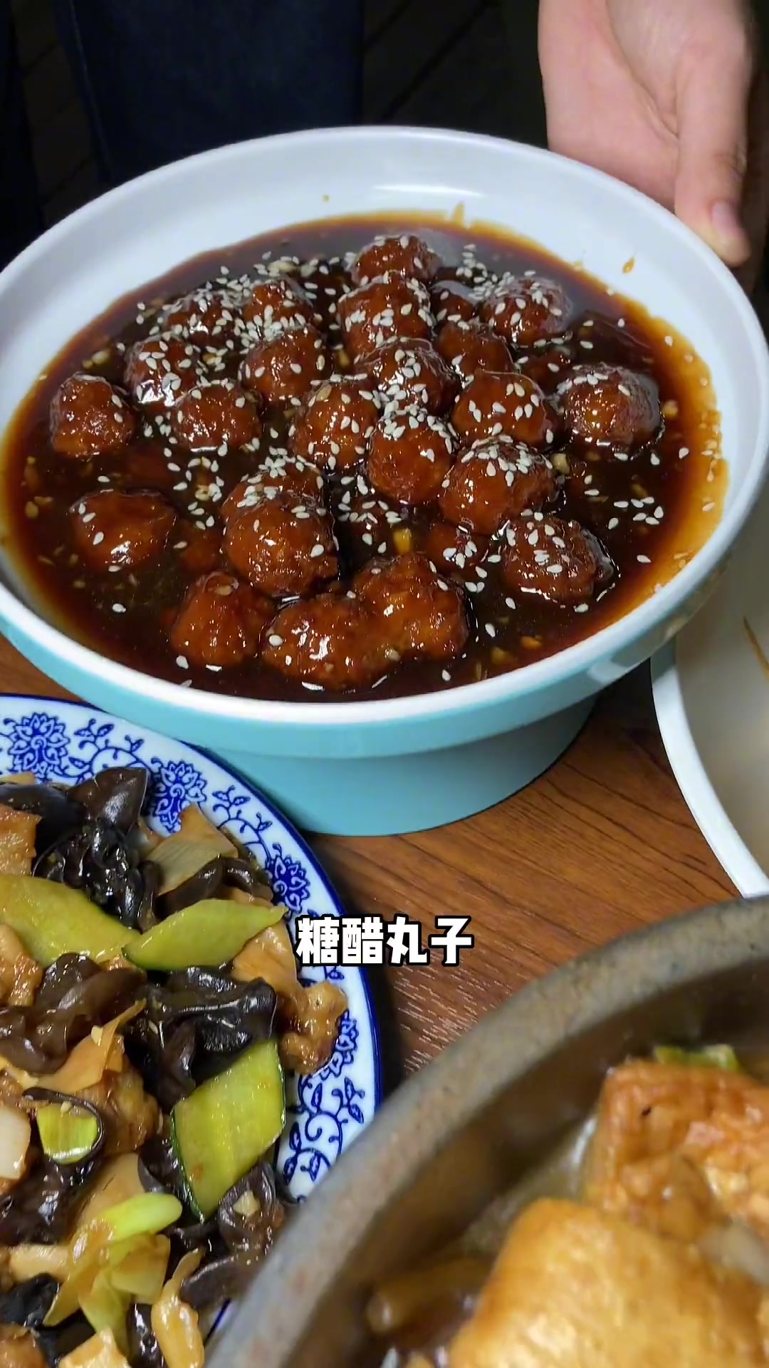 体育场面对有家烟火气十足的老太原菜馆子,打卤面只要9.9一碗 初秋正当食