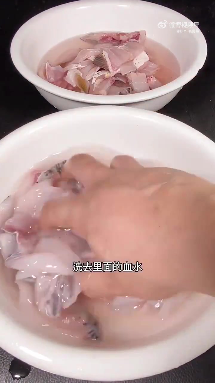 中午吃什么「酸菜鱼」肉嫩汤鲜,酸爽开胃,大小朋友都爱吃~「舔屏」手把手教学,Mark一下吧