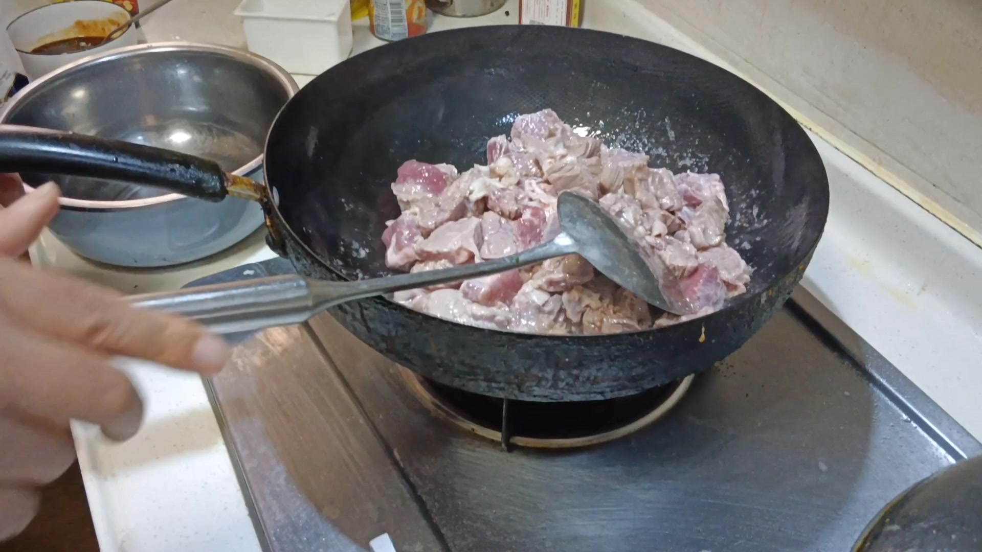 天冷了,来一碗热腾腾的萝卜牛腩暖暖吧!——萝卜牛腩正宗做法