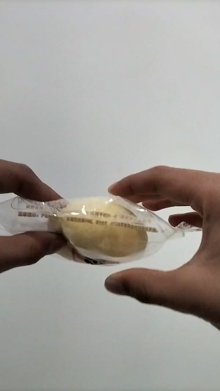 这港荣蒸蛋糕不会得“软绵绵症”了吧?