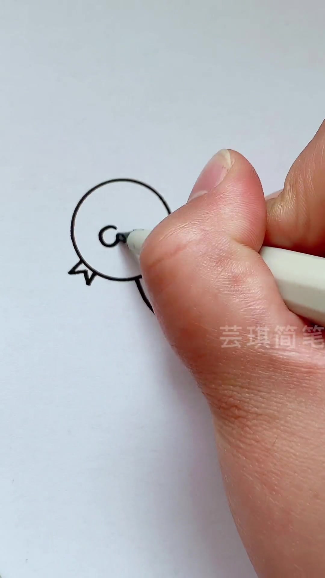 简单的小鸡就画好了,你学会了吗?一起学画画 简笔画 画画