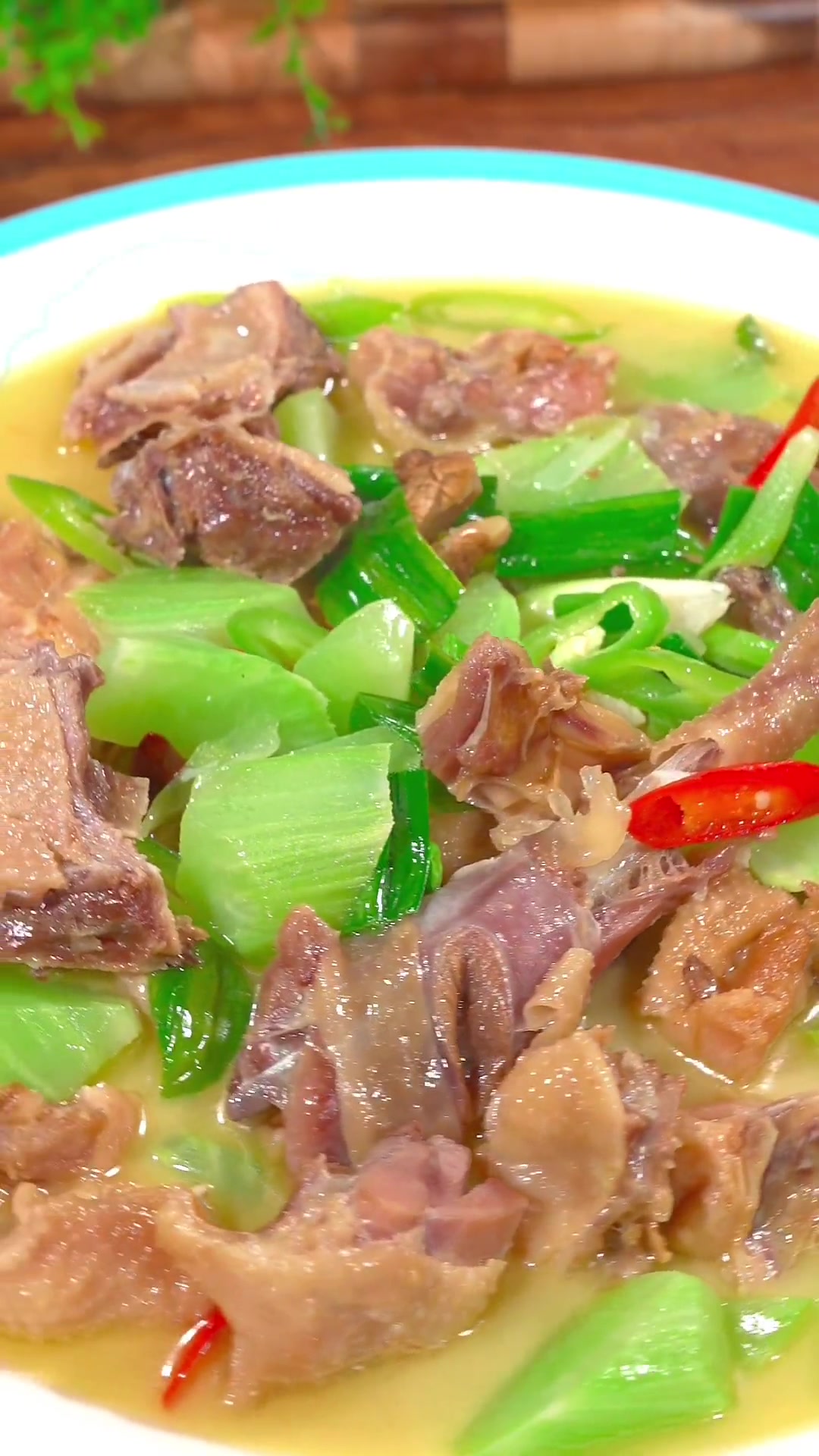 风干鸡肉质紧实,鲜美好吃,这个做法鲜香浓郁 家常菜 风干鸡 湖北风干鸡