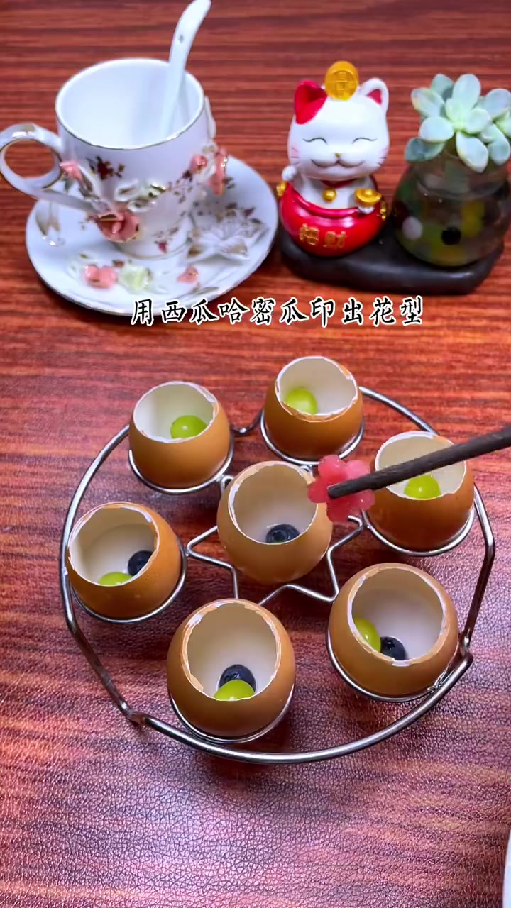 吃完的鸡蛋壳不要扔做个水晶鸡蛋果冻